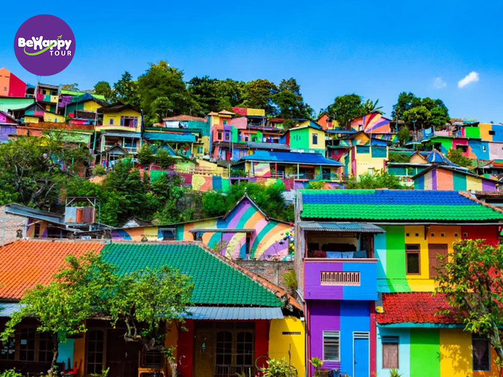 Jalan-Jalan ke Kampung Pelangi, Destinasi Wisata di Semarang yang Mendunia!